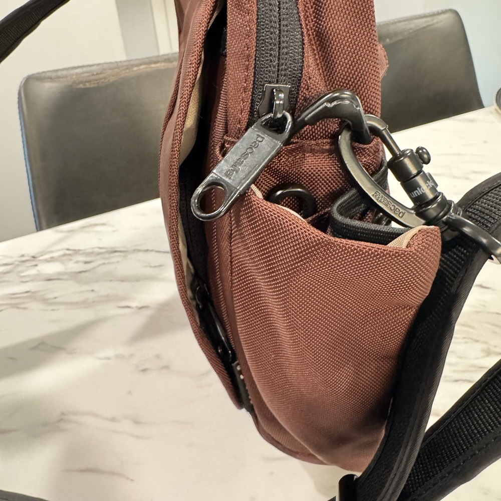 PacSafe Travel Security Metrosafe 200 Anti Theft Gear Crossbody Bag Brown PB008 - Picture 13 of 16